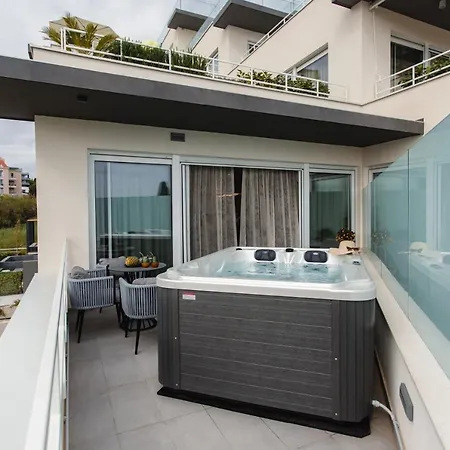 Appartement Front Maal, Private & Parking *