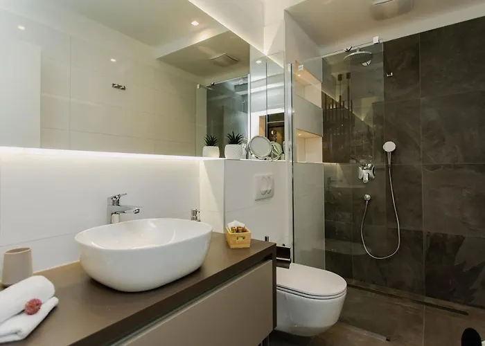 Appartement Front Maal, Private & Parking Split