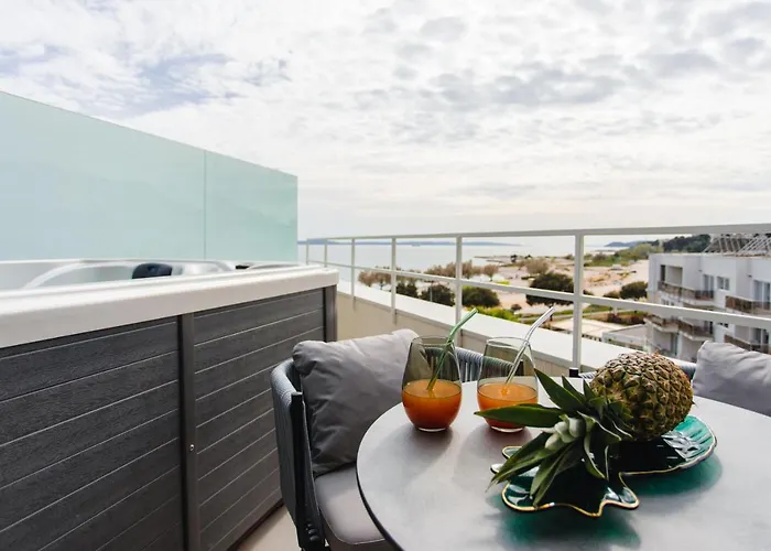 Appartement Front Maal, Private & Parking Split