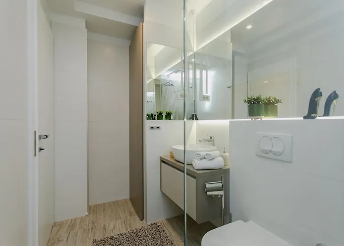 Appartement Front Maal, Private & Parking *