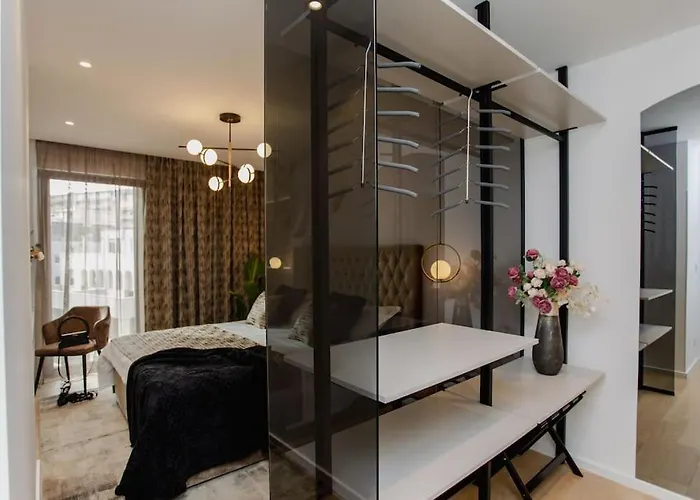 Appartement Front Maal, Private & Parking Split