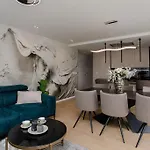 Apartman Front Maal, Private & Parking *
