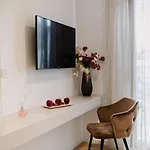 Front Maal, Private & Parking Apartman