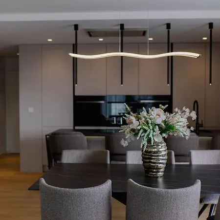 Apartment Front Maal, Private & Parking *