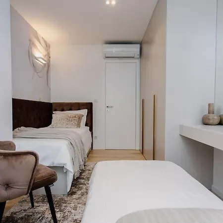 Front Maal, Private & Parking Appartement Split